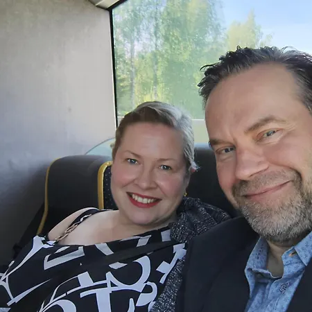 Oma Sisaeaenkaeynti, Sauna Ja Poreallas Puutalossa *